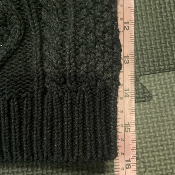 Cable knit Gap sweater - Picture 5 of 8